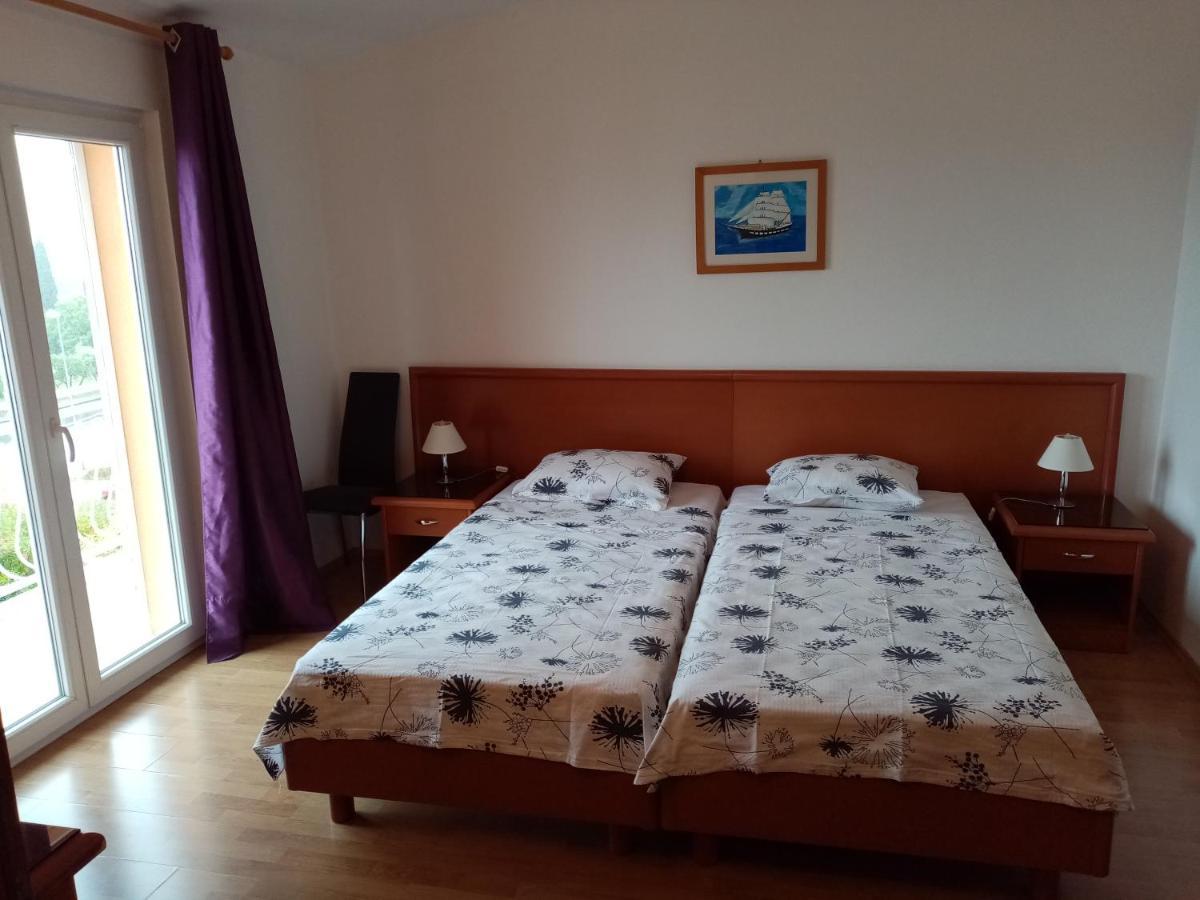 Apartmani Nado Majica Sveti Filip i Jakov Εξωτερικό φωτογραφία